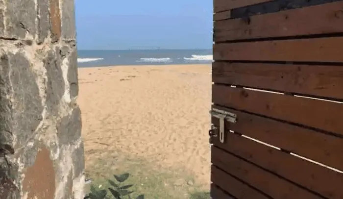Private Beach Ecr Villa By The Bay - 5 Mins Walk To Beach